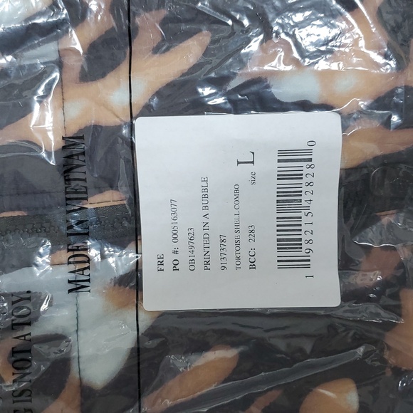 FP Movement In A Bubble Printed Puffer Vest/Tortoise Shell - Picture 15 of 16